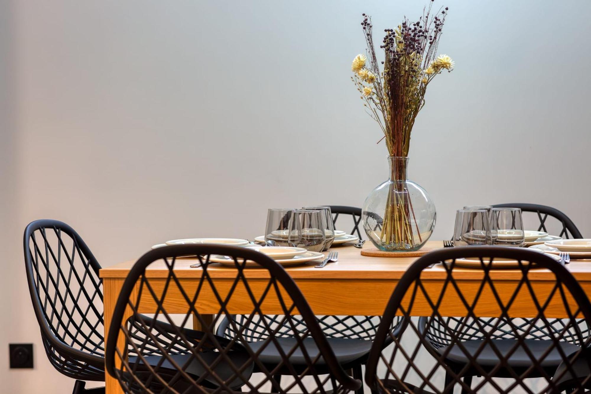 Grand-Couronne Rose Ecrin De Charme Avec Parking Terrasse Privee Et Jardin Partage 아파트 외부 사진